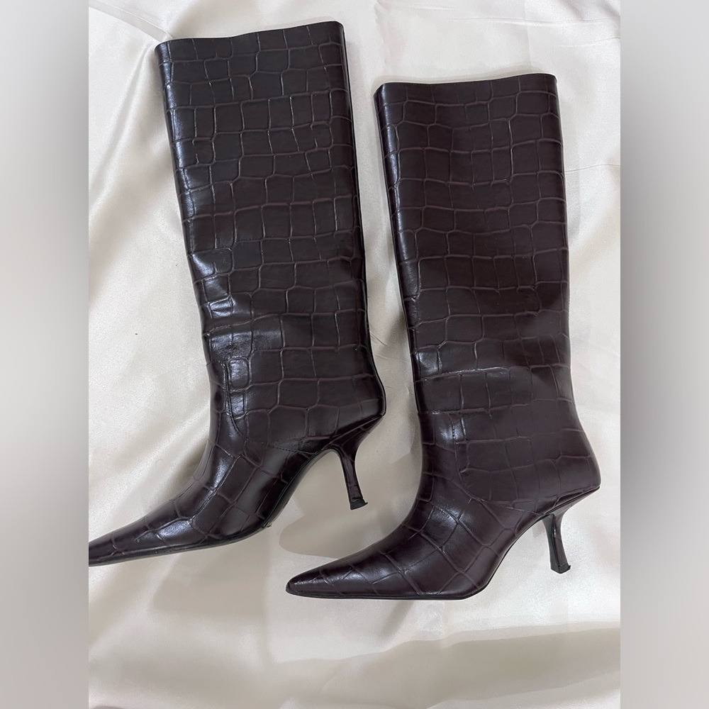 H&M Dark Brown Croc-Patterned Heeled Boots